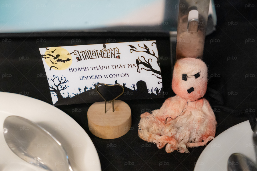 Tiệc Buffet Halloween Cuộc Chiến Zombie 5