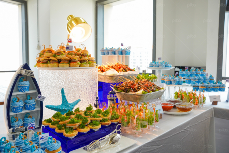 Tiệc Finger Food Decor Thuyền Và Đại Dương Tone Màu Xanh