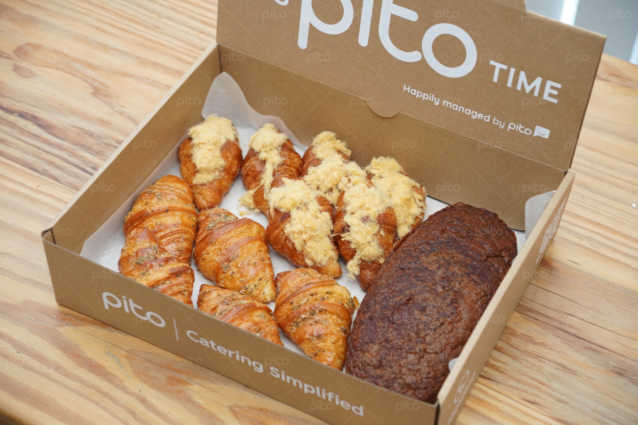Box Bánh Bò Nướng, Croissant Chà Bông, Croissant Bơ Tỏi