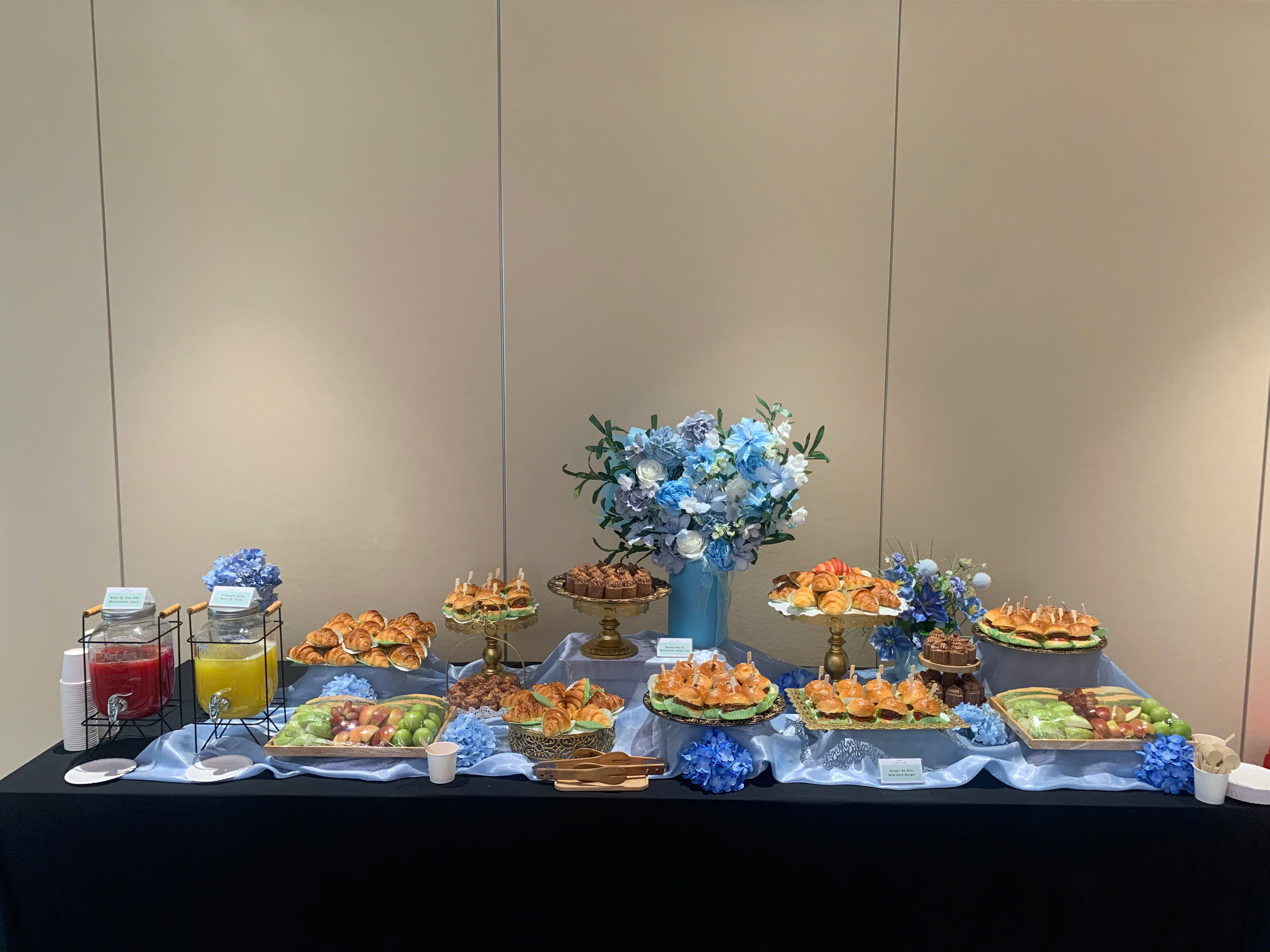 Tiệc Teabreak Tông Xanh Dương 4